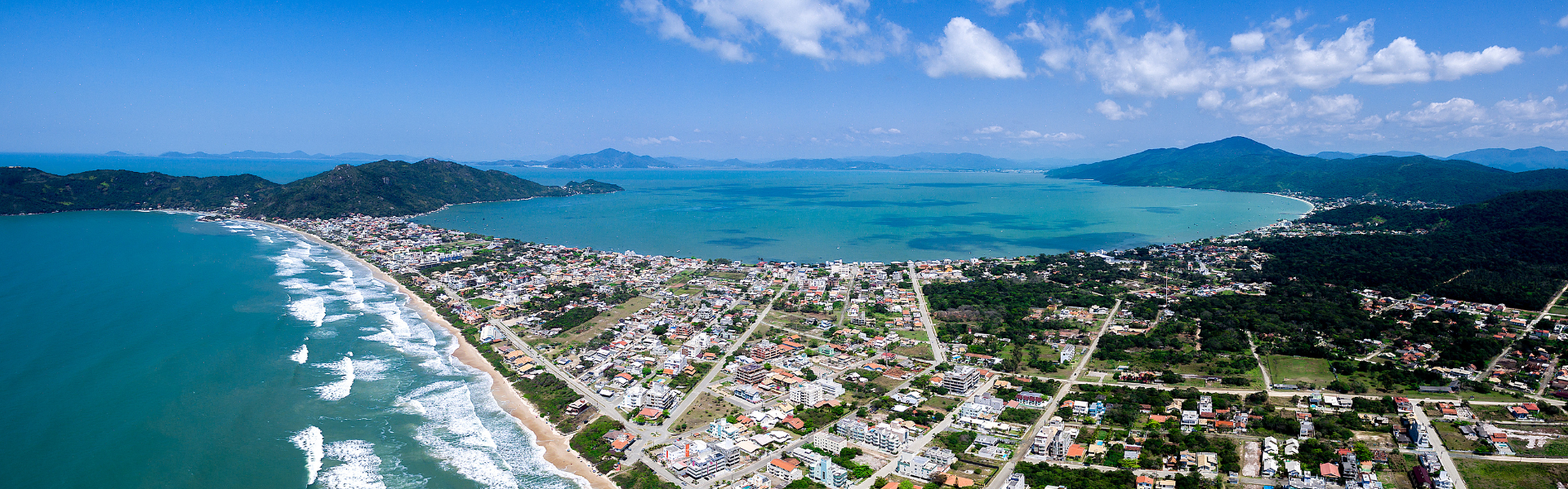 Traslado ida e volta para praia de Bombinhas (Full Day)