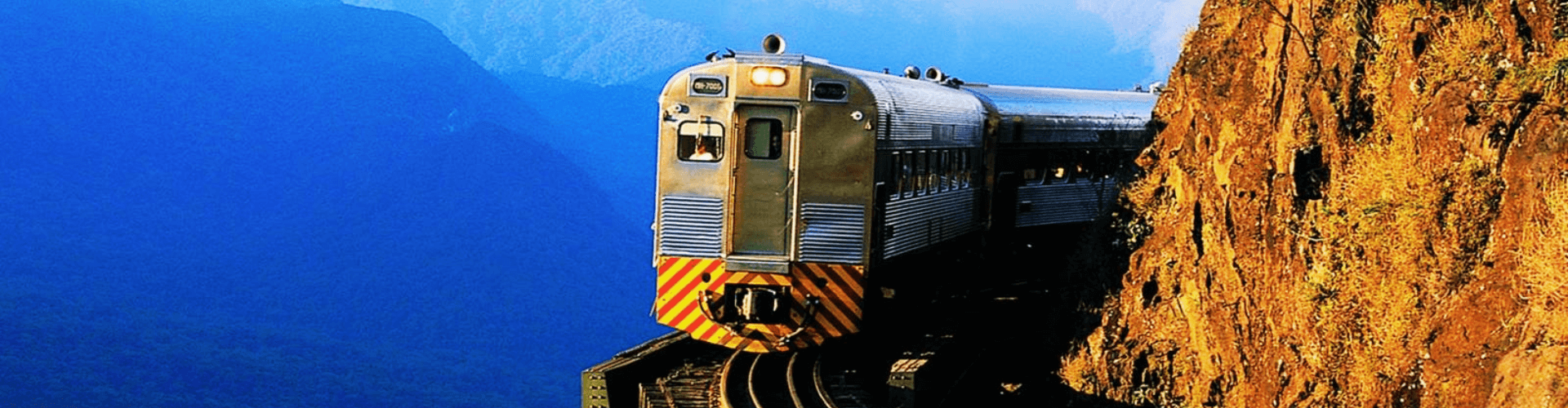 19/09: Tour em Curitiba com Trem Serra do Mar - Passeio de Trem entre as cidades de Curitiba a Morretes com hotel e almoço típico